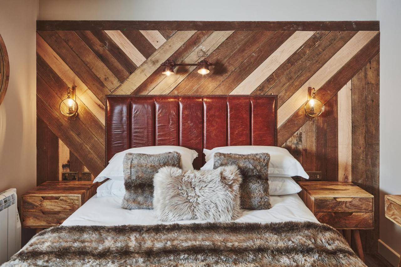 Hotel The Garrison Fort William Esterno foto