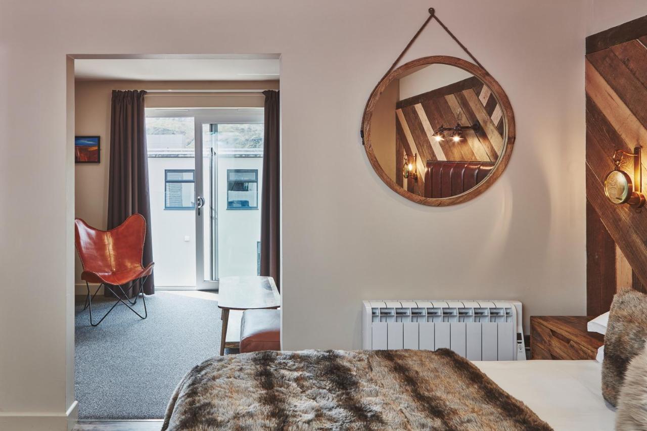 Hotel The Garrison Fort William Esterno foto