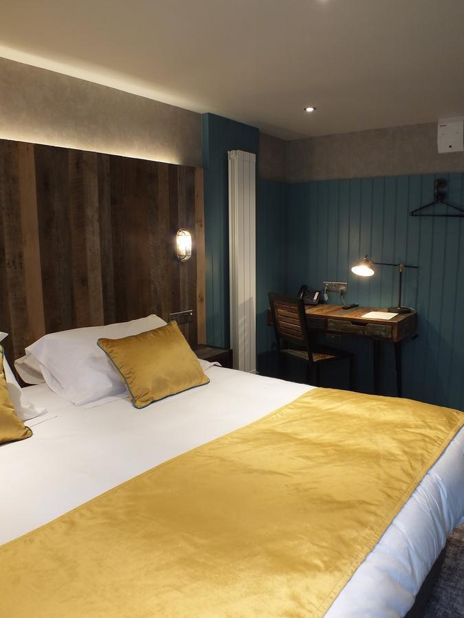 Hotel The Garrison Fort William Esterno foto